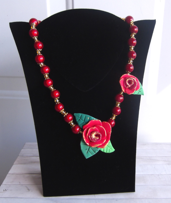 "The View Roses Necklace"